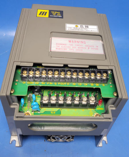 V1 Inverter Input 200/230 VAC 50/60 Hz Output 7A