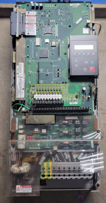 40HP 380-480VAC 58A 60 Hz In, 0-460 VAC 60 A 0-400Hz Out AC Drive